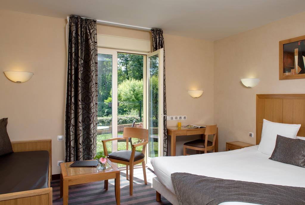 Auberge Du Moulin Marin Lapalisse Kültér fotó